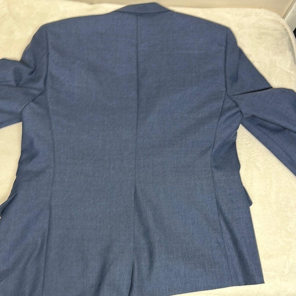 Vintage Classic Blue Sport Coat with Notch Lapels and Structured Shoulders - Picture 7 of 8